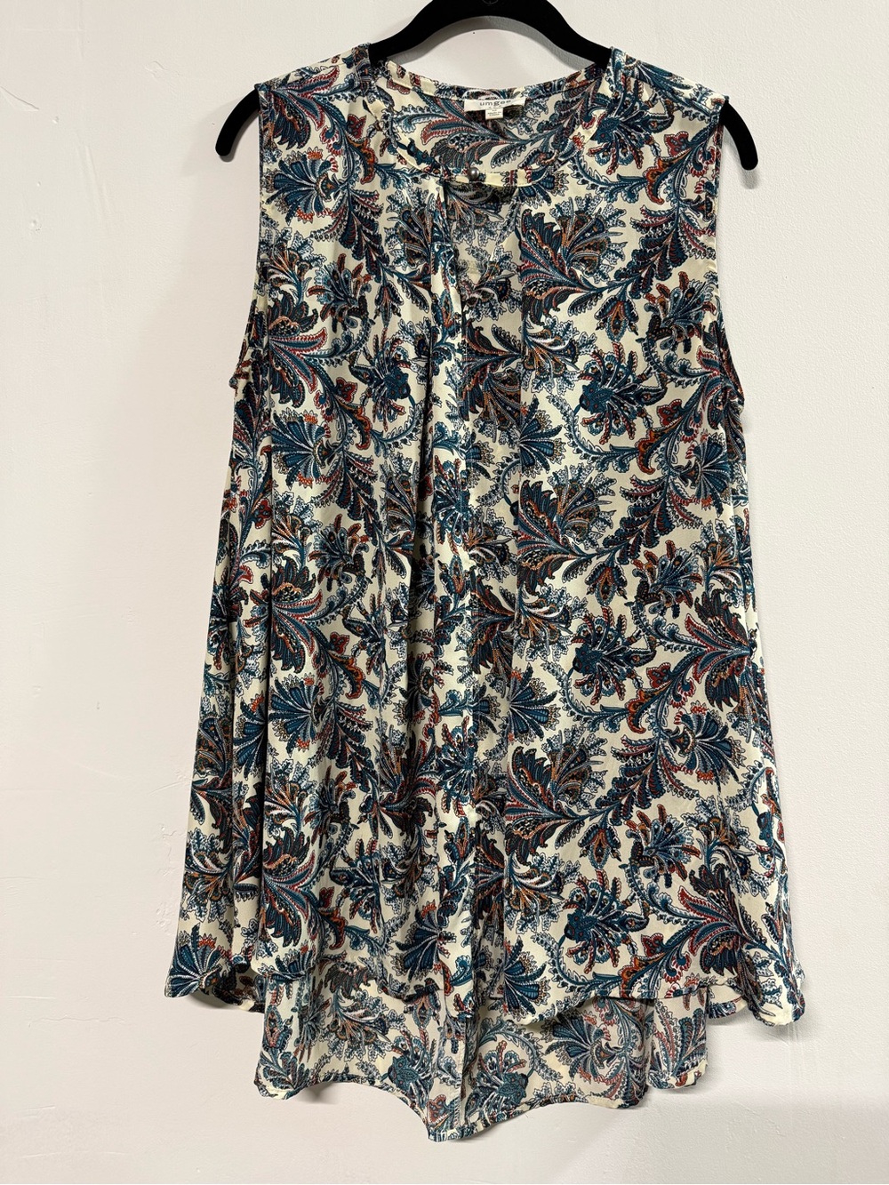 Umgee Sleeveless Paisley Boho-Style Tunic Top Medium